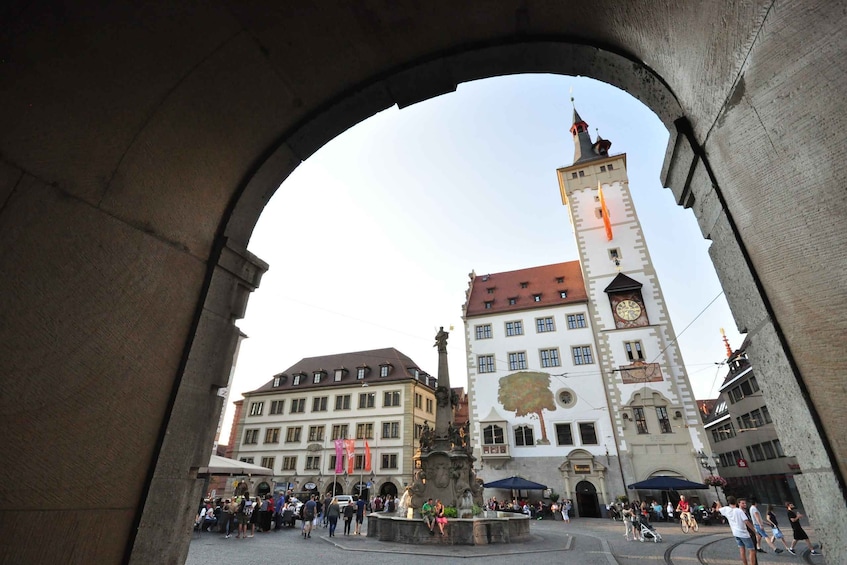 Picture 2 for Activity Würzburg: Guided Walking Tour with Franconian Wine