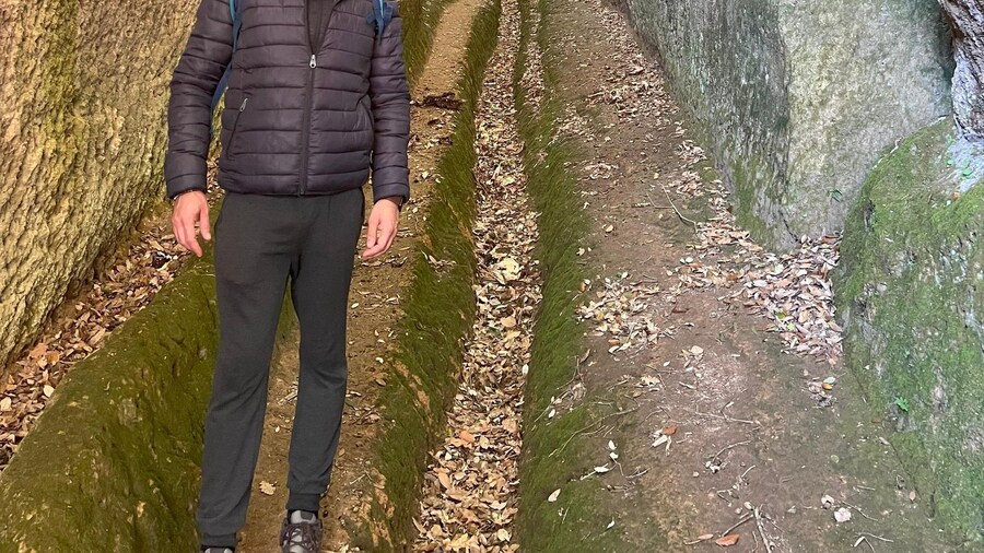 In the Footstep of the Etruscans: Hike & Wine Tasting