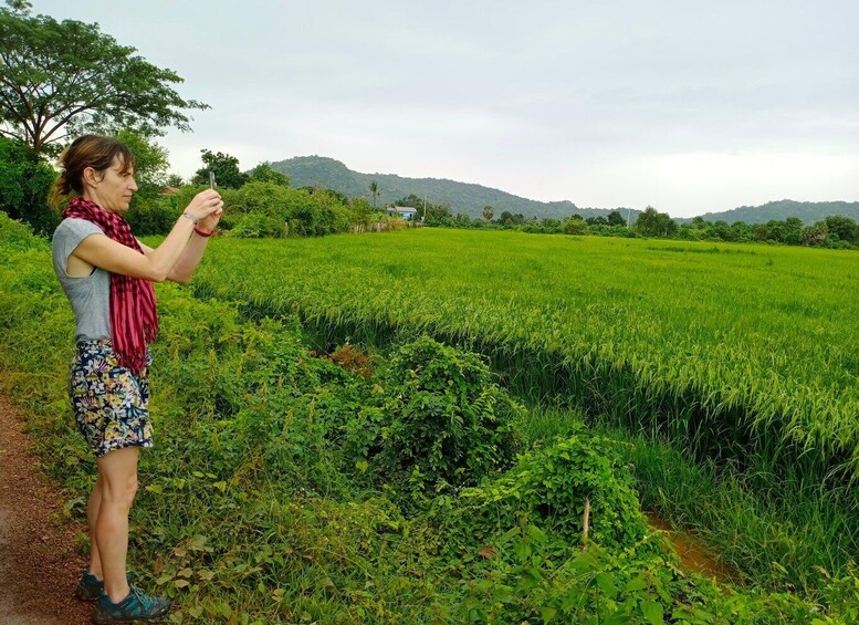 Picture 7 for Activity North Battambang,rice paper, rice wine, bat cave Sun Set