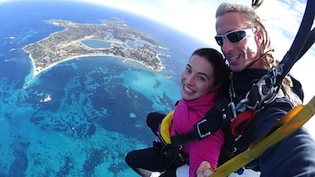 10,000ft Rottnest Island Tandem Skydive