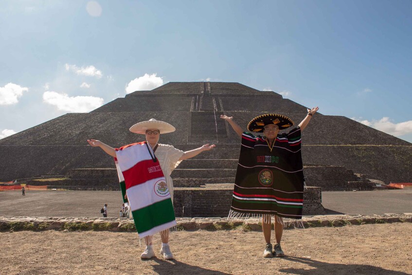 Picture 17 for Activity Unforgettable balloon flight over Teotihuacan and cave