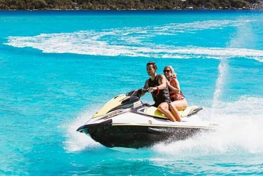 Bora Bora Combo group tour full day snorkeling + motu lunch + jet ski