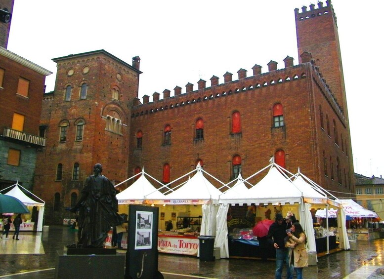 Picture 2 for Activity CREMONA private tour: beautiful, historic close to Milan