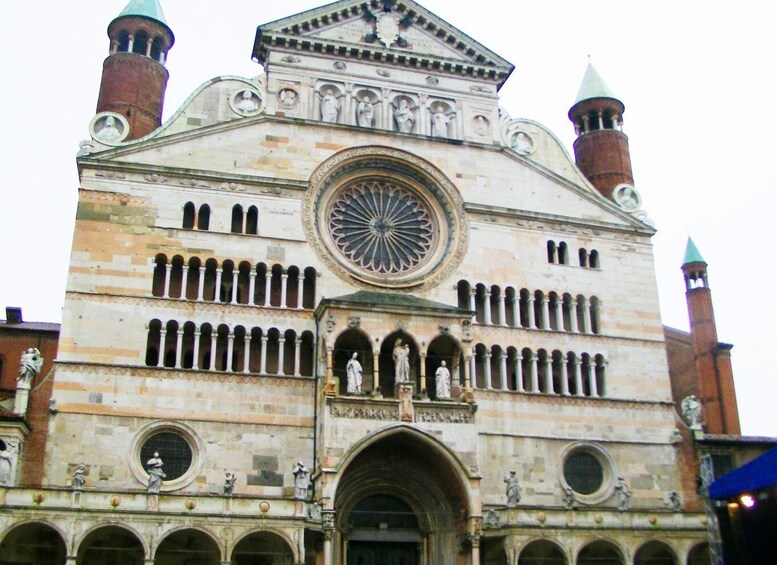 CREMONA private tour: beautiful, historic close to Milan