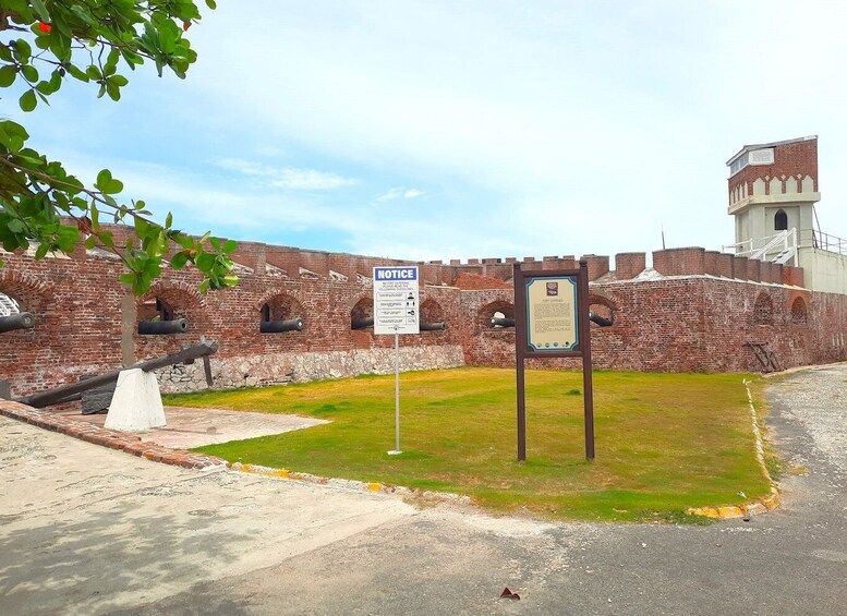 From Port Antonio: Port Royal Heritage Guided Day Trip