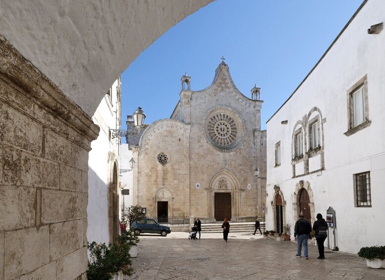 Picture 15 for Activity Brindisi: Alberobello, Locorotondo and Ostuni with Aperitif