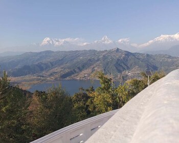 Pokhara: Ganztägige private Stadtrundfahrt mit dem Auto