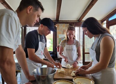 Amalfi: Pasta, Mozzarella, and Tiramisù Cooking Class