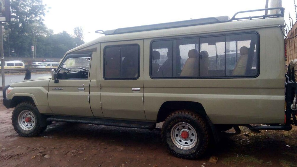 Picture 3 for Activity One-Way Transfer to Masai Mara on a 4x4 Land Cruiser Jeep