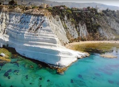 San Leone: recorrido privado en barco por la Scala dei Turchi con aperitivo