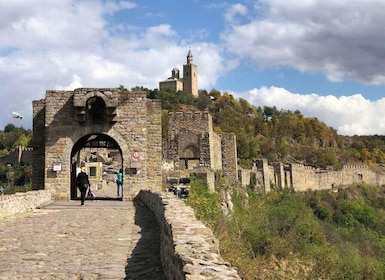 Day Trip to Bulgaria and Veliko Tarnovo from Bucharest