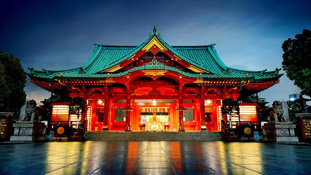Picture 3 for Activity Tokyo: Legendary Female Samurai Show with Drink