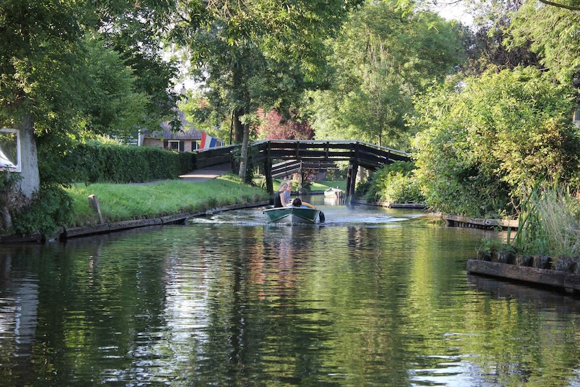 Picture 6 for Activity Amsterdam: Giethoorn Boat Tour & Cheese Platter Guided Tour