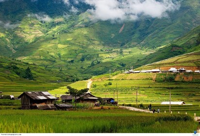 From Hanoi: 2-Day Sapa Trekking Trip with Homestay & Meals