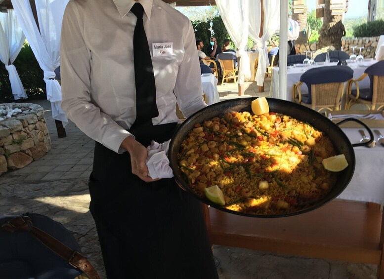 Picture 1 for Activity Mallorca: Dinner Experience with the Famous "Paella Man"