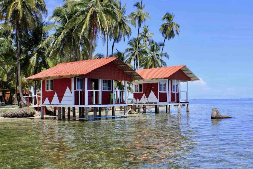 3 Days: Over-Water Cabin in San Blas+Meals+Tour