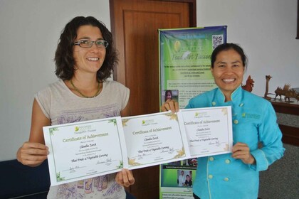 Bangkok: clase profesional de tallado de frutas y verduras tailandesas