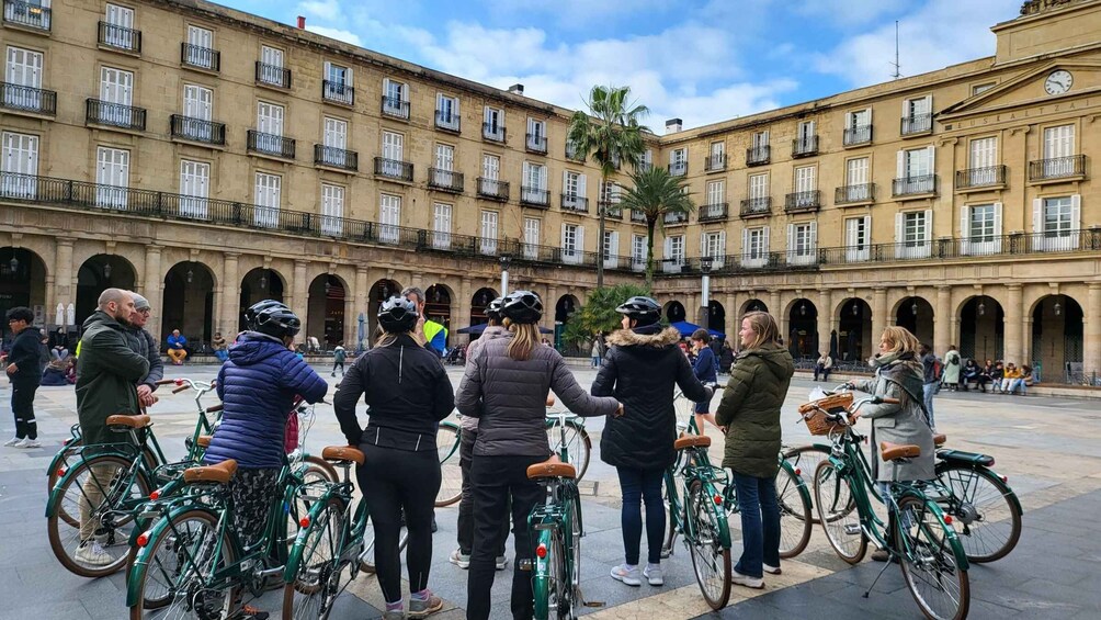 Picture 3 for Activity Bilbao: City Highlights Guided Bike Tour