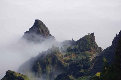 Von São Vicente aus: Santo Antão Tagesausflug mit lokalem Führer