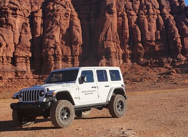 Morning Canyonlands Island In The Sky 4x4 tour