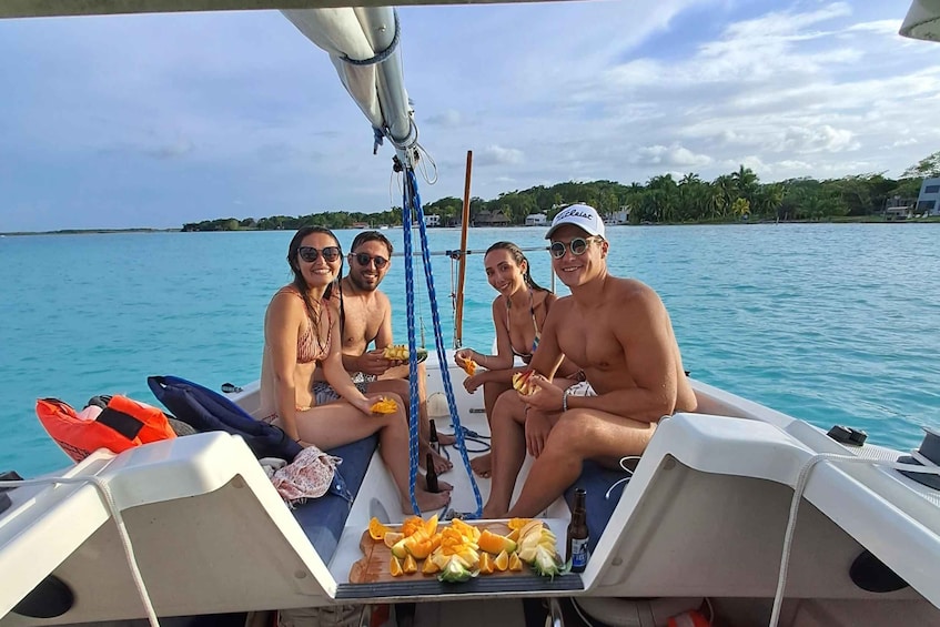 Velero: Navega a la Aventura en grupo por Bacalar