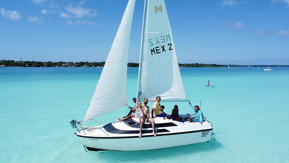 Picture 4 for Activity Velero: Navega a la Aventura en grupo por Bacalar