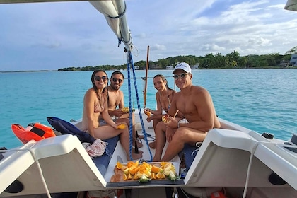 Velero: Navega a la Aventura en grupo por Bacalar