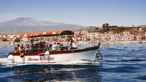 Taormina: Isola Bella Tour with Swimming, Fruit and Prosecco