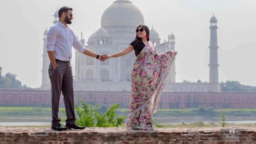 Delhi: Same Day Taj Mahal, Agra Tour with Pickup & Transfer.