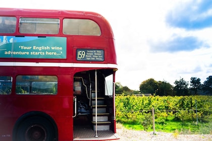 From Brighton: Sussex Wine Tour on a Vintage Bus with Lunch
