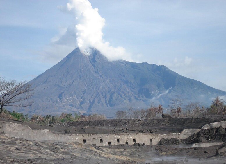 Picture 14 for Activity yogyakarta: Borobudur sunrise, Merapi volcano & Prambanan