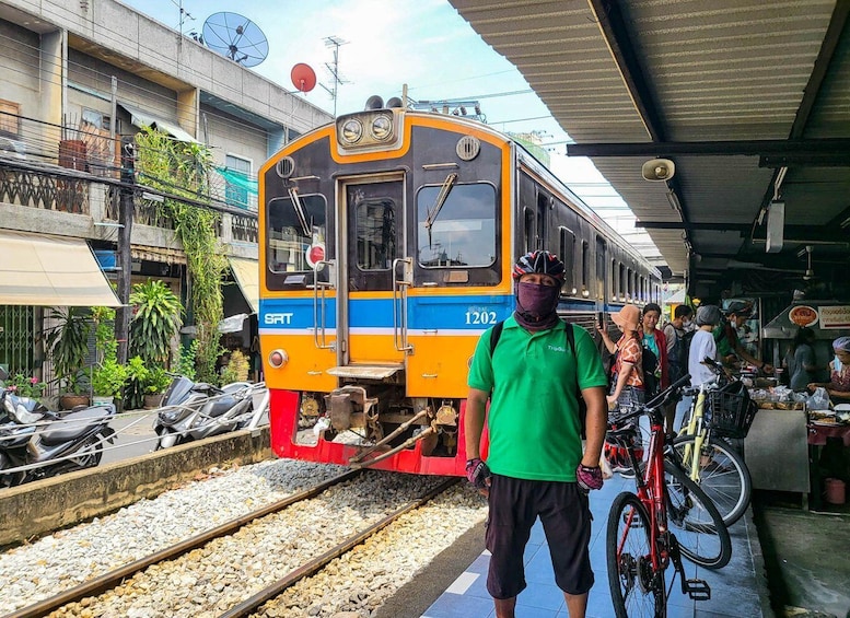 Picture 17 for Activity Bangkok: Half-Day Local Lives & Food Tour by Bike with Lunch