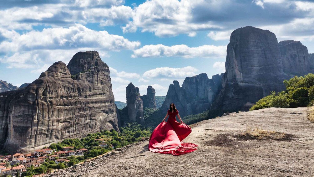 Picture 12 for Activity Kalabaka: Meteora Flying Dress Photoshoot