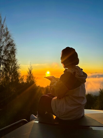 Picture 3 for Activity Jeep sunrise & black lava mount batur