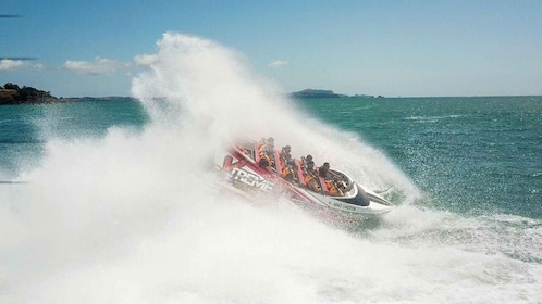 Paihia: Bay of Islands 30-minute Adventure Jet Boat Trip