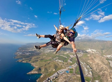 Costa Adeje: Tandem Paragliding Flight with Pickup