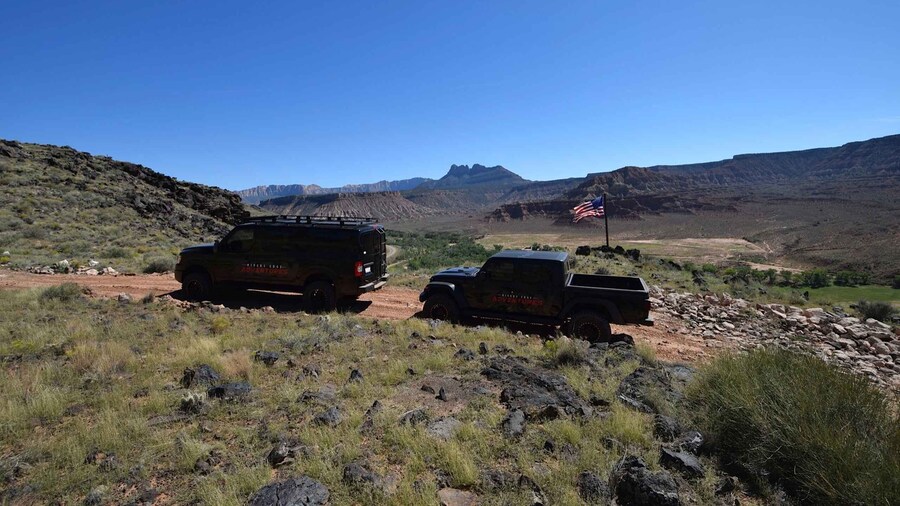 Virgin: Zion National Park Off-Road Vehicle Tour & Hike