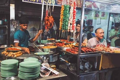 Bombay: recorrido nocturno de comida callejera local con visitas turísticas