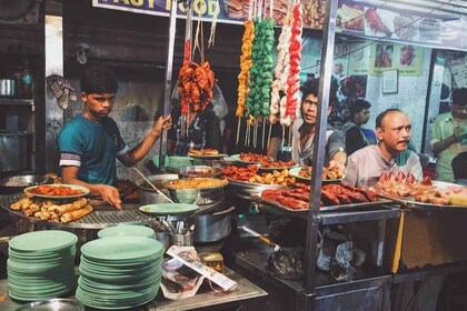 Mumbai : Visite de la cuisine de rue locale en soirée avec des visites tour...