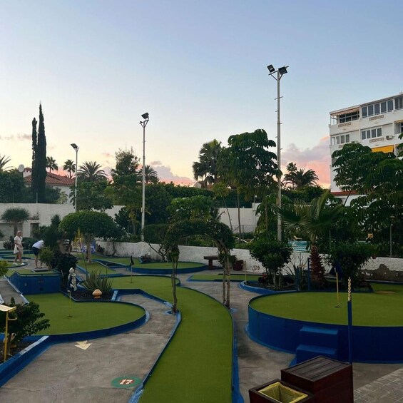 Picture 4 for Activity Playa del Inglés: Minigolf Taidia