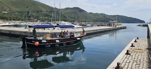 Sperlonga: Private Tour in The Grotta Azzurra