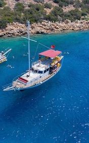 Bodrum : Peninsula Private Boat Tour avec déjeuner