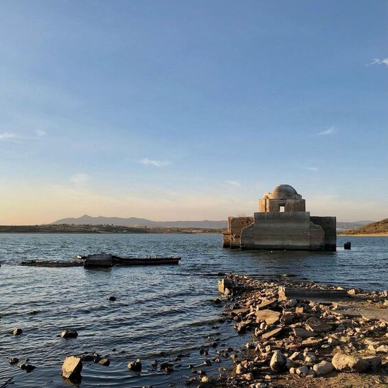 Picture 1 for Activity From Guanajuato: Presa La Purisima Park Kayak Tour