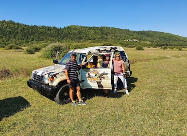 Cavtatista: Konavle Valley Off-Road Jeep Safari lounaalla