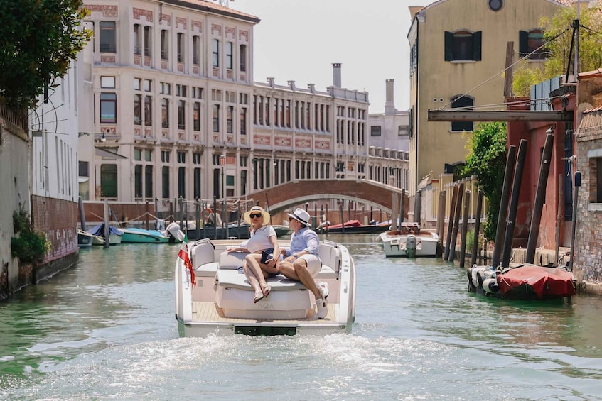 Venice: Explore Venice on Electric Boat
