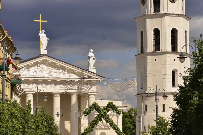 Picture 1 for Activity Vilnius: First Discovery Walk and Reading Walking Tour