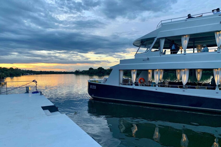 Zambezi Cruise : Luxury Sunset Cruise : The Zambezi Explorer