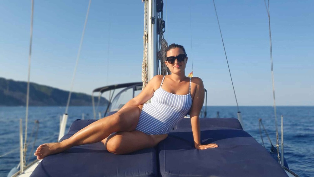 Picture 2 for Activity Barcelona: Sunset Skyline Cruise with Cava