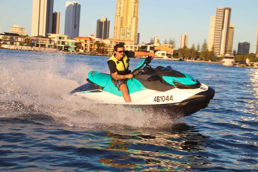 Surfers Paradise: 30-Minute Guided Jet Ski Tour