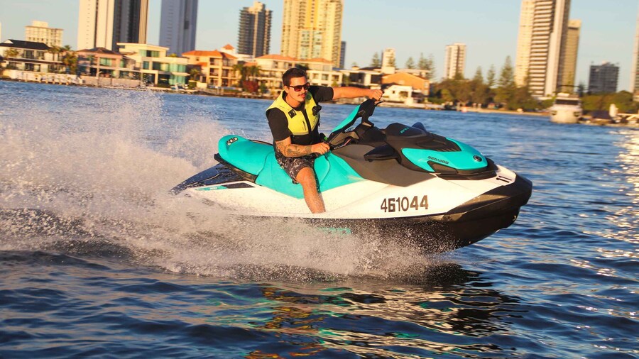 Surfers Paradise: 30-Minute Guided Jet Ski Tour